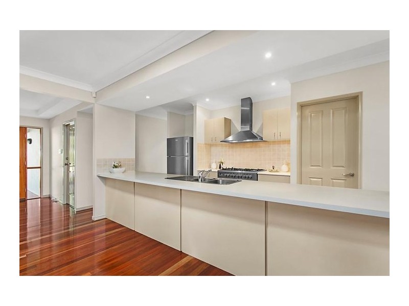 25 Lomandra Place, Chapel Hill QLD 4069