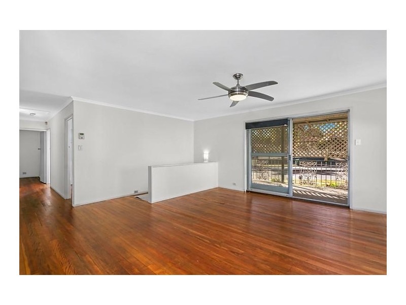 60 Dandenong Road, Jamboree Heights QLD 4074