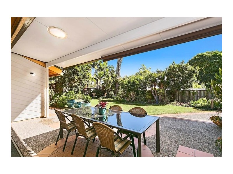 282 Chapel Hill Road, Chapel Hill QLD 4069