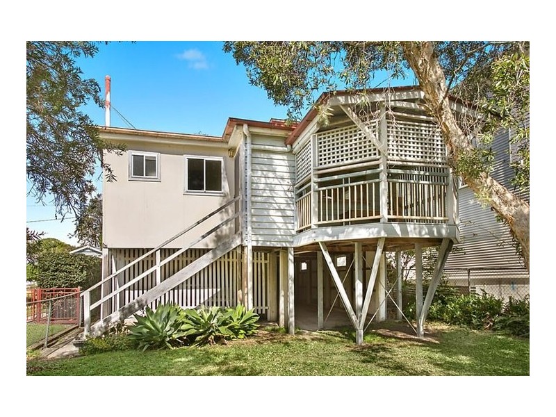 126 Morehead Avenue, Norman Park QLD 4170