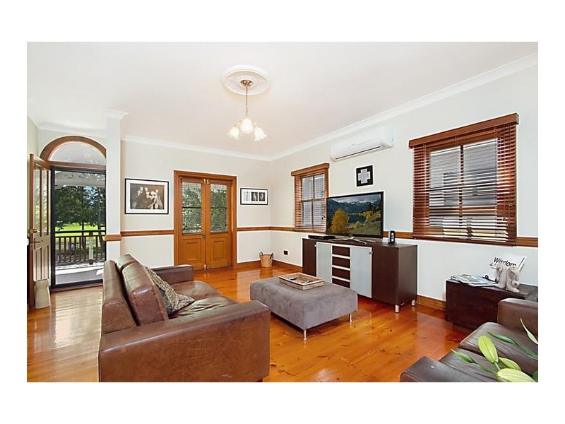 36 Chelmer Street East, Chelmer QLD 4068