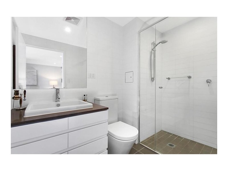 4018/37C Harbour Road, Hamilton QLD 4007