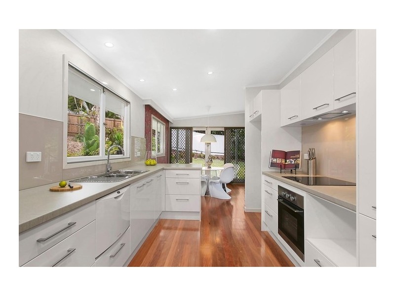 1 Wynyard Street, Indooroopilly QLD 4068