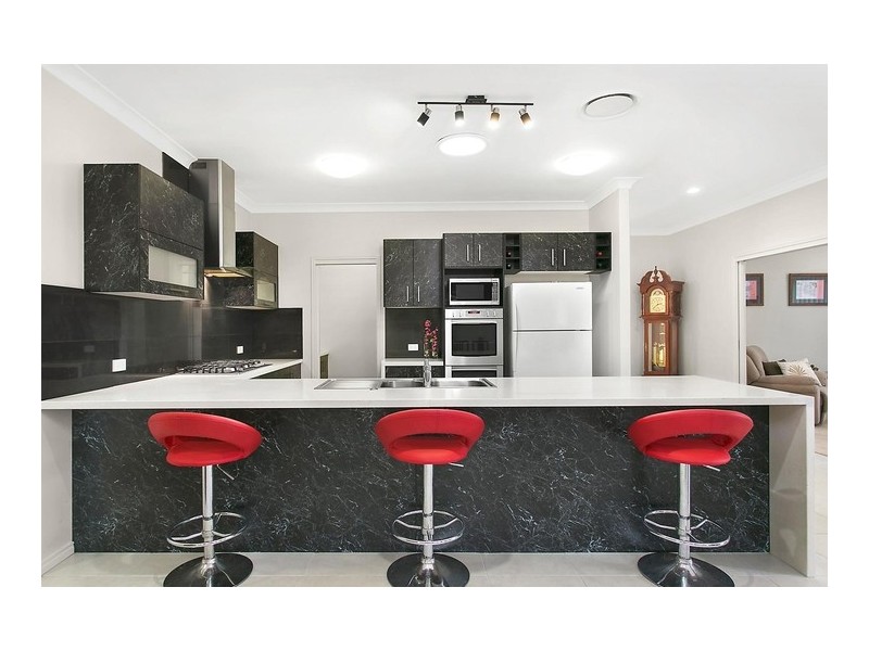 16 Page Close, Cashmere QLD 4500