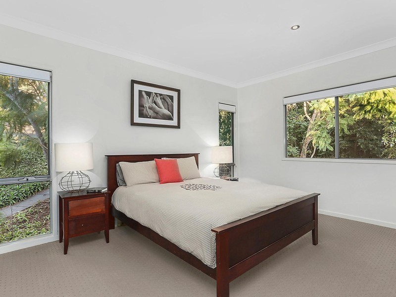 53 Raglan Street, St Lucia QLD 4067