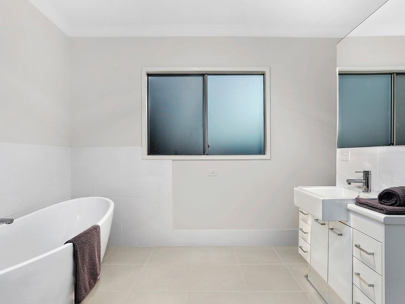 53 Raglan Street, St Lucia QLD 4067