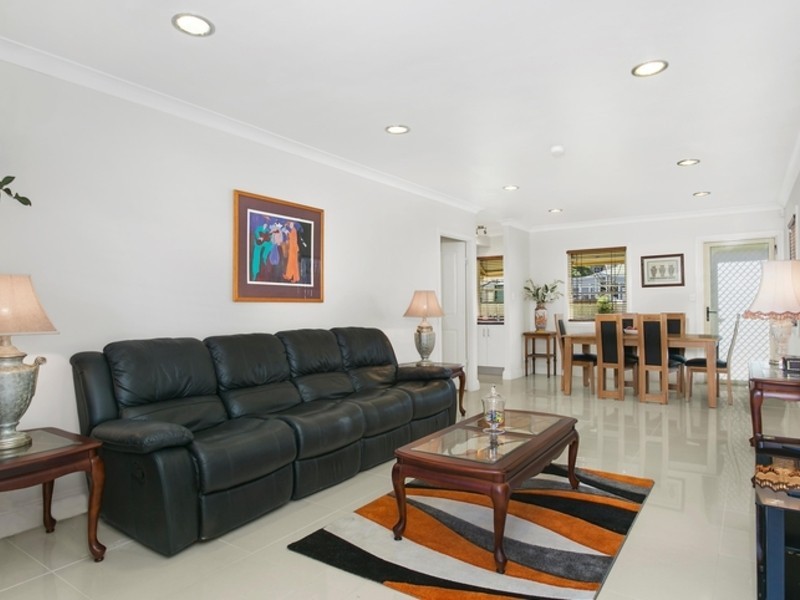 33 Lucy Street, Milton QLD 4064
