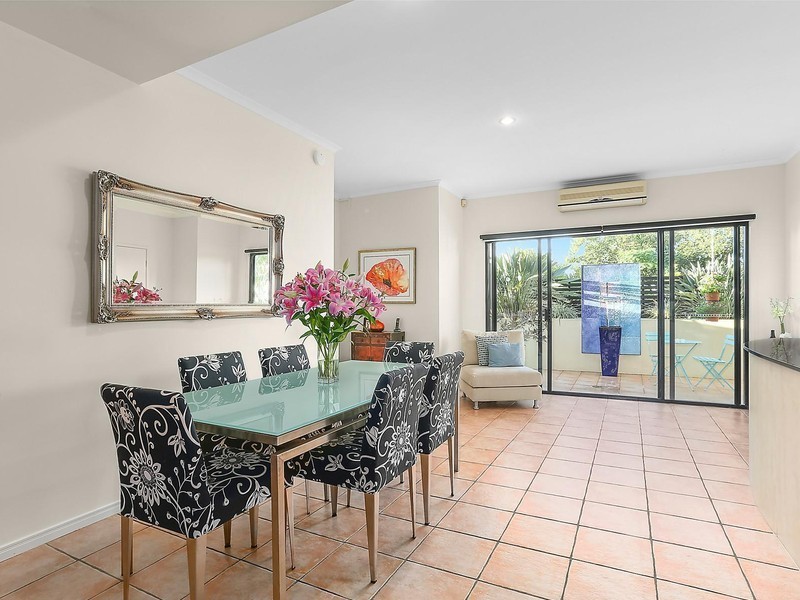 2/44 Bishop Street, St Lucia QLD 4067