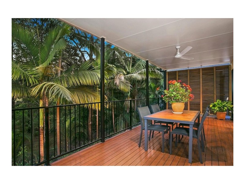 207A Carmody Road, St Lucia QLD 4067