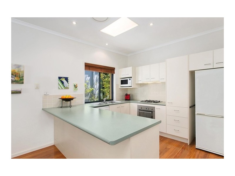 207A Carmody Road, St Lucia QLD 4067