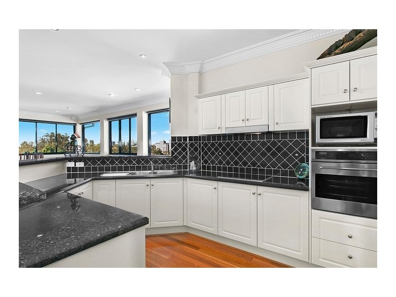 5/58 Sisley Street, St Lucia QLD 4067
