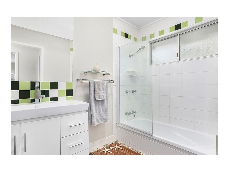 5 Stardust Street, Kenmore QLD 4069