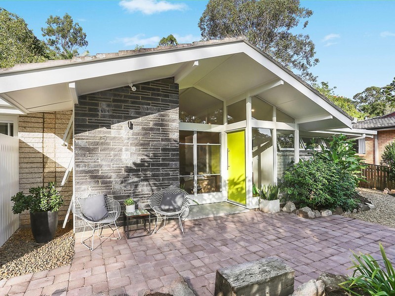 15 Kewarra Street, Kenmore QLD 4069