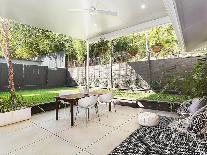 15 Kewarra Street, Kenmore QLD 4069