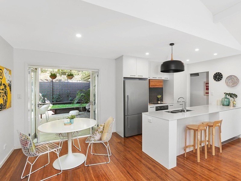 15 Kewarra Street, Kenmore QLD 4069