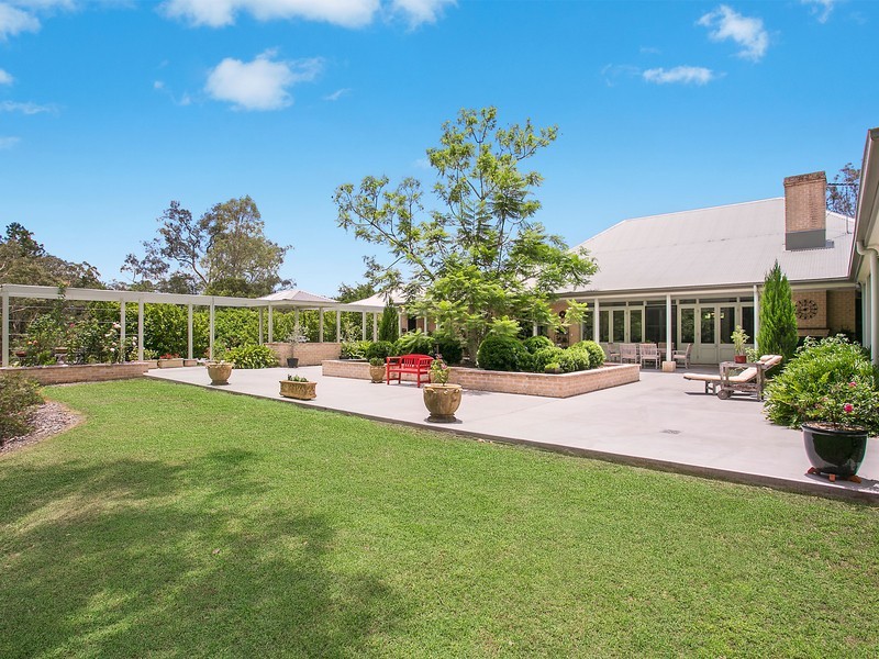 4 Panorama Drive, Cedar Creek QLD 4520