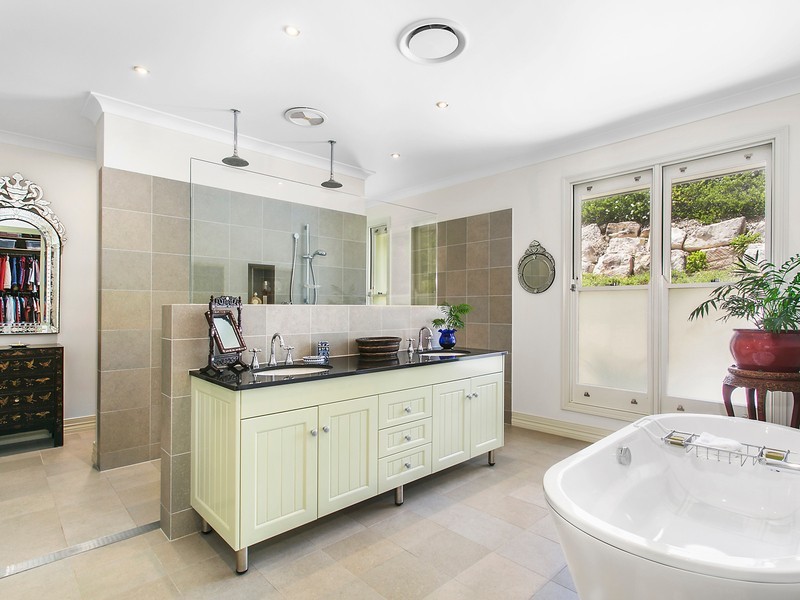 4 Panorama Drive, Cedar Creek QLD 4520