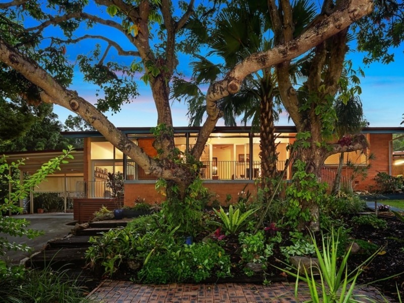 4 Pictavia Street, Toowong QLD 4066