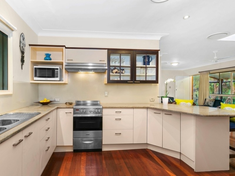 4 Pictavia Street, Toowong QLD 4066