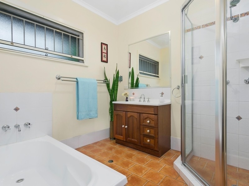 4 Pictavia Street, Toowong QLD 4066