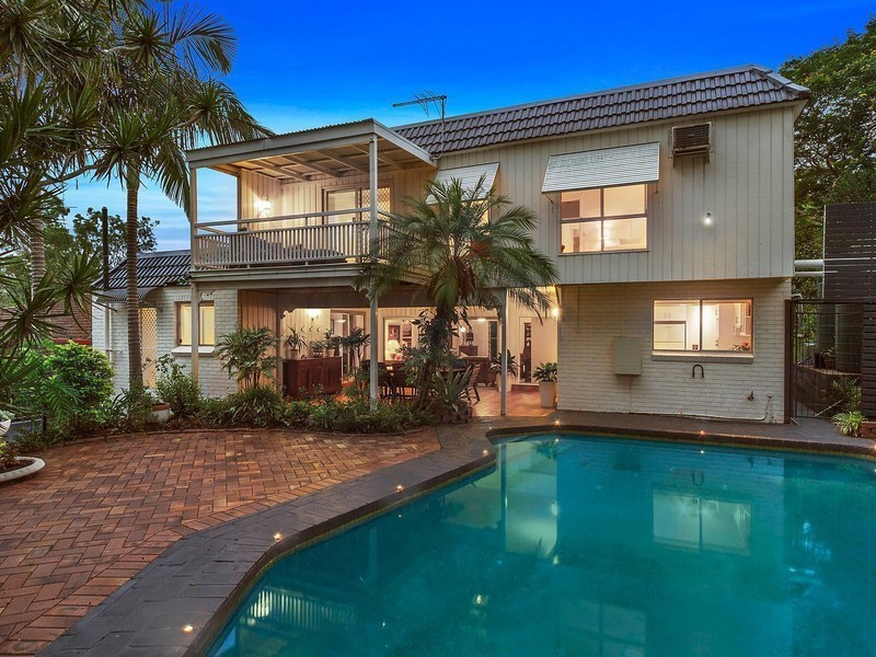 20 Crestview Street, Kenmore QLD 4069