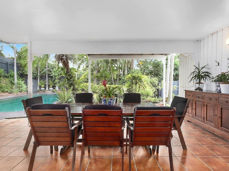 20 Crestview Street, Kenmore QLD 4069