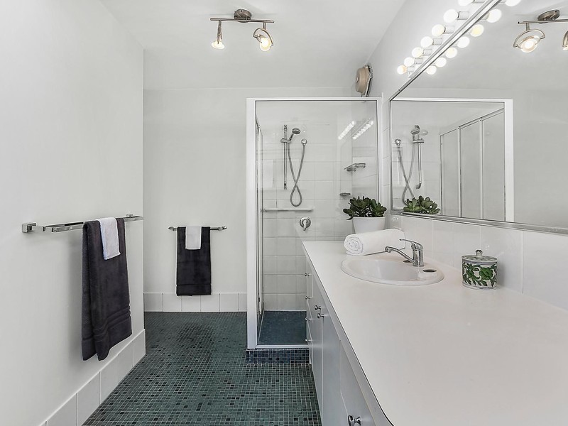 20 Crestview Street, Kenmore QLD 4069