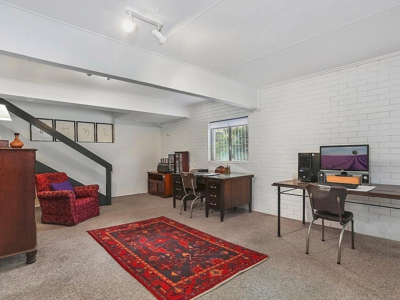 20 Crestview Street, Kenmore QLD 4069