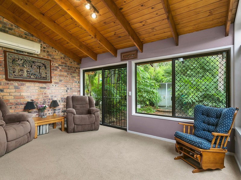 34 Broadmoor Street, Kenmore Hills QLD 4069