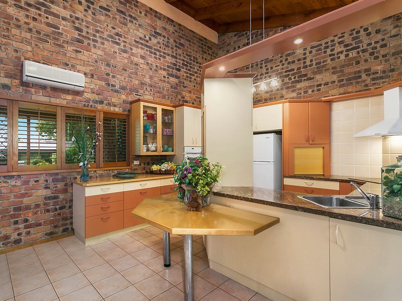 34 Broadmoor Street, Kenmore Hills QLD 4069