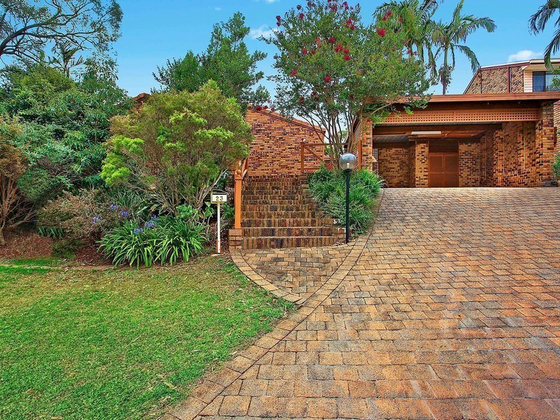 23 Fuelling Street, Chapel Hill QLD 4069