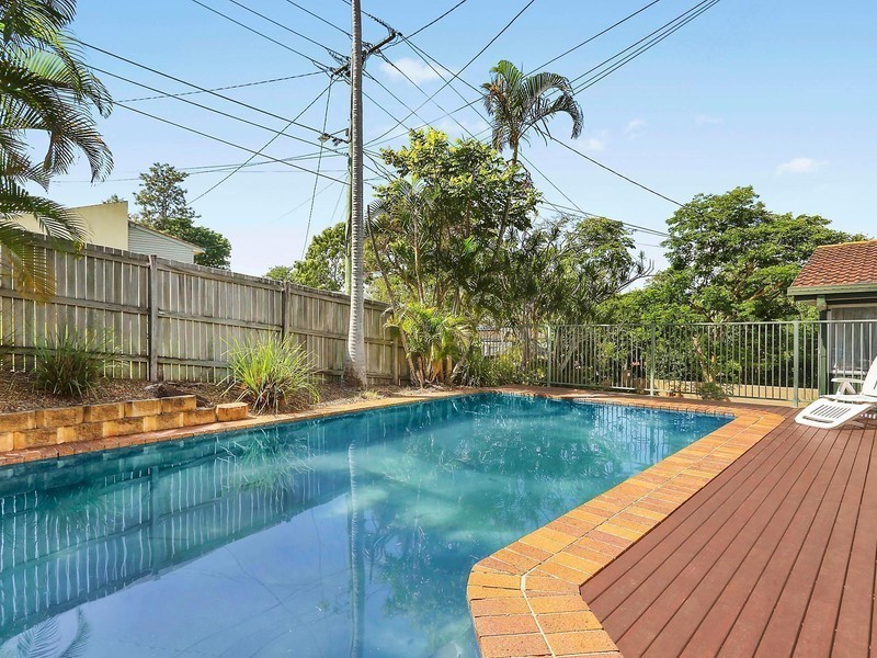 19 Harefield Street, Indooroopilly QLD 4068