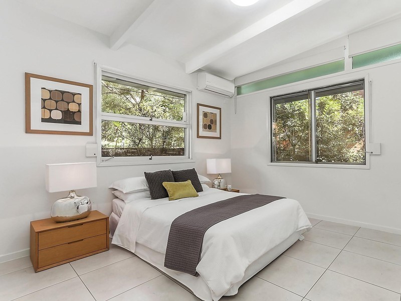 2 Nindethana Street, Indooroopilly QLD 4068