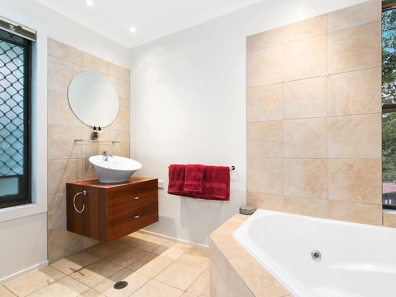 7 Kiriwina Street, Fig Tree Pocket QLD 4069