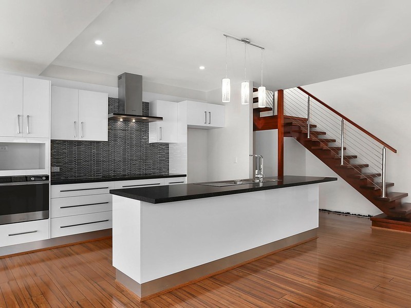 30 Woodgate Street, Oxley QLD 4075