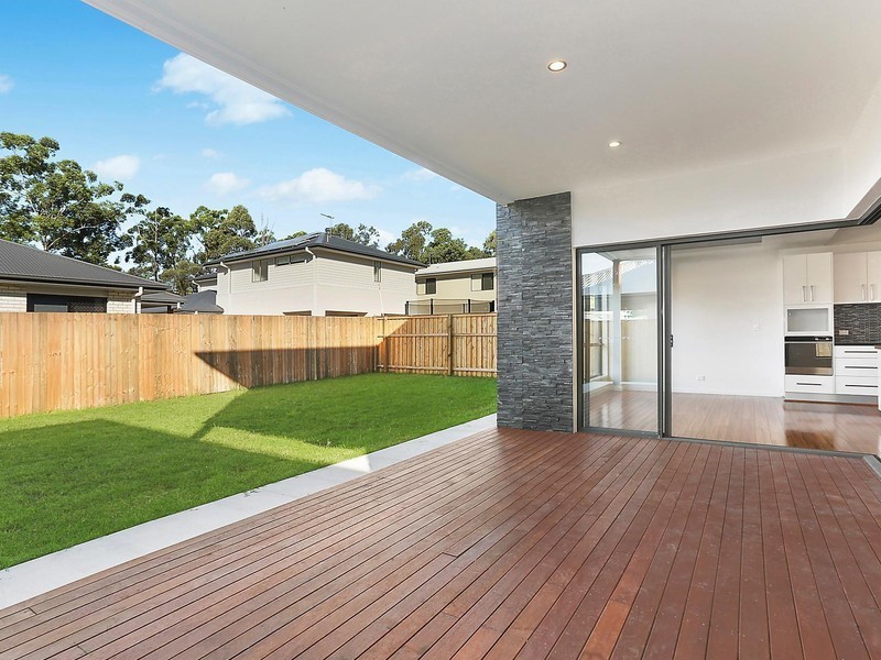 30 Woodgate Street, Oxley QLD 4075