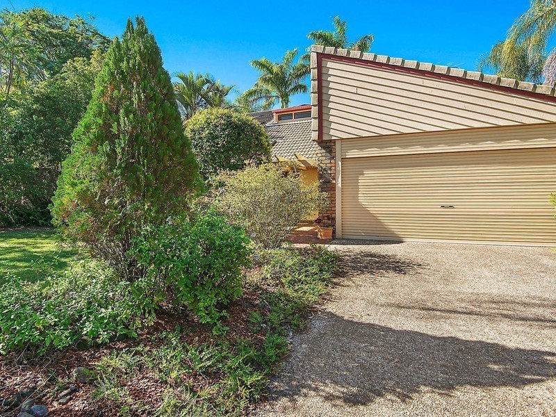 29 Sleaford Street, Chapel Hill QLD 4069