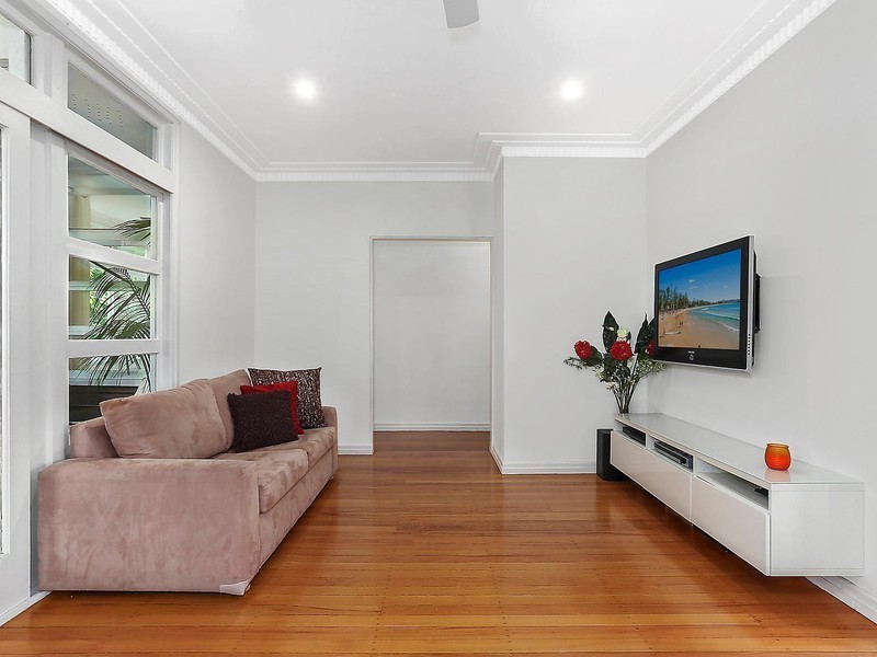 43 Coverdale Street, Indooroopilly QLD 4068