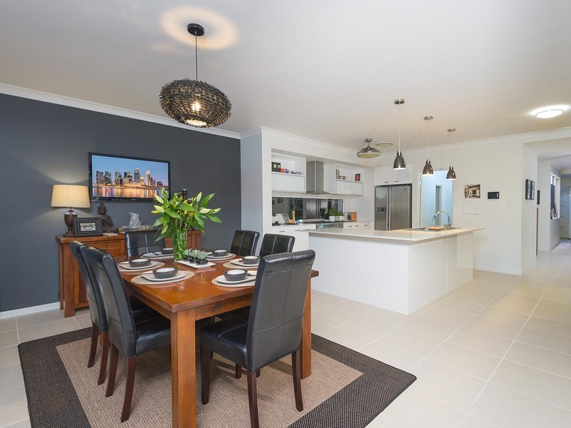 16 Trinity Crescent, Augustine Heights QLD 4300