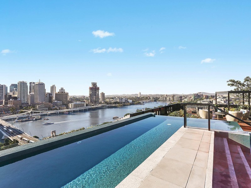 1006/79 Grey Street, South Brisbane QLD 4101