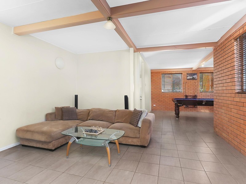 19 Lancelot Street, Tennyson QLD 4105