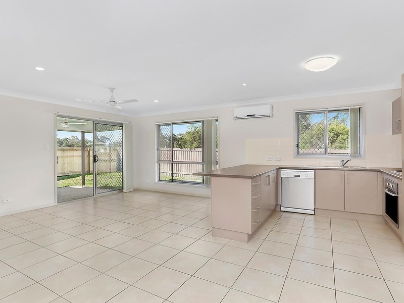 32 Creekside Crescent, Jimboomba QLD 4280