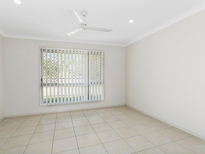 32 Creekside Crescent, Jimboomba QLD 4280