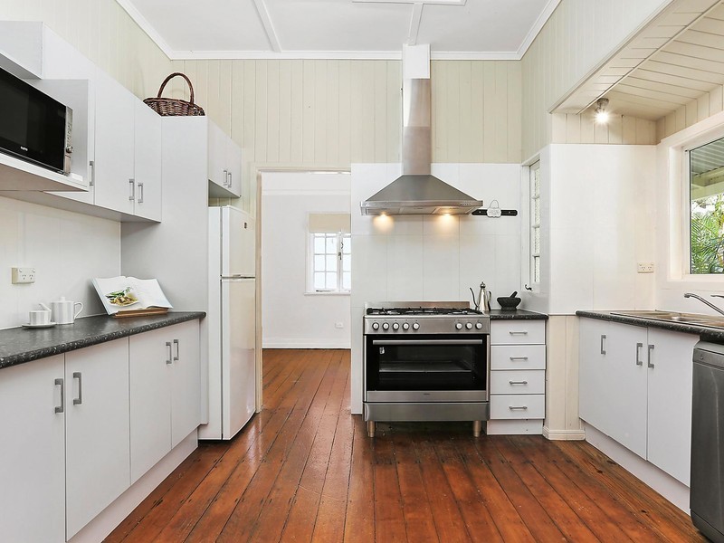 14 Glory Street, Ashgrove QLD 4060