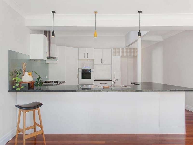 20 Saunders Street, Indooroopilly QLD 4068