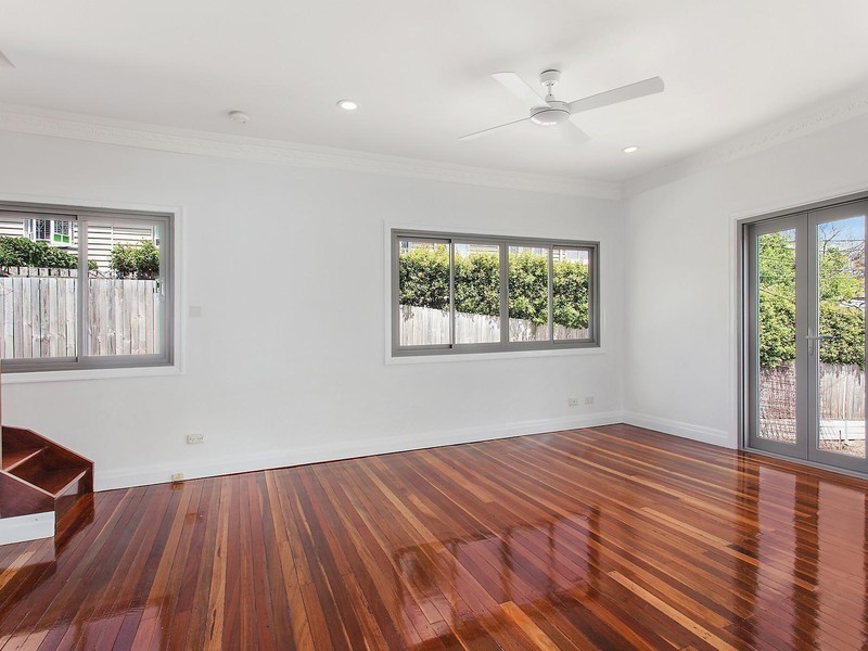 20 Saunders Street, Indooroopilly QLD 4068