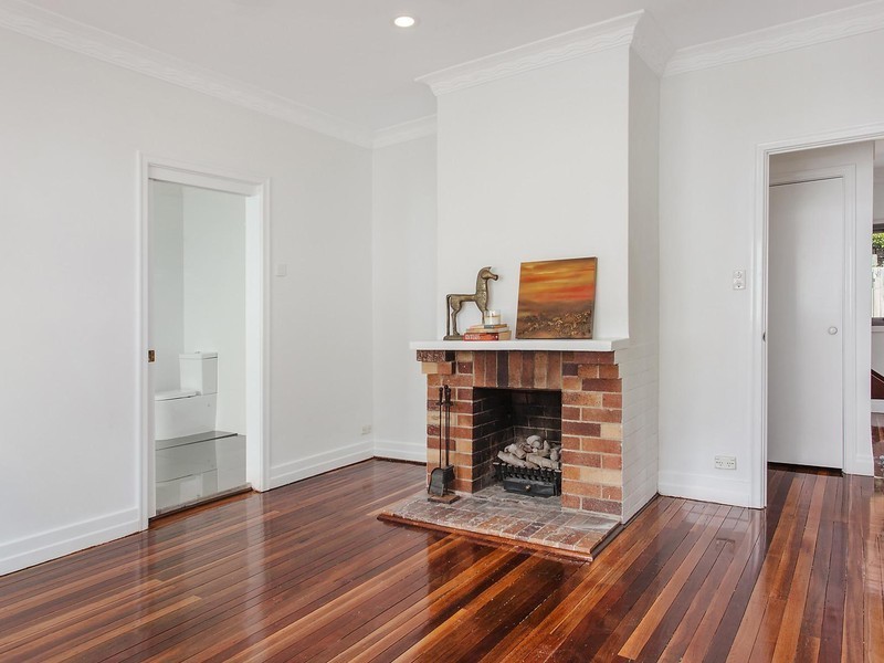 20 Saunders Street, Indooroopilly QLD 4068