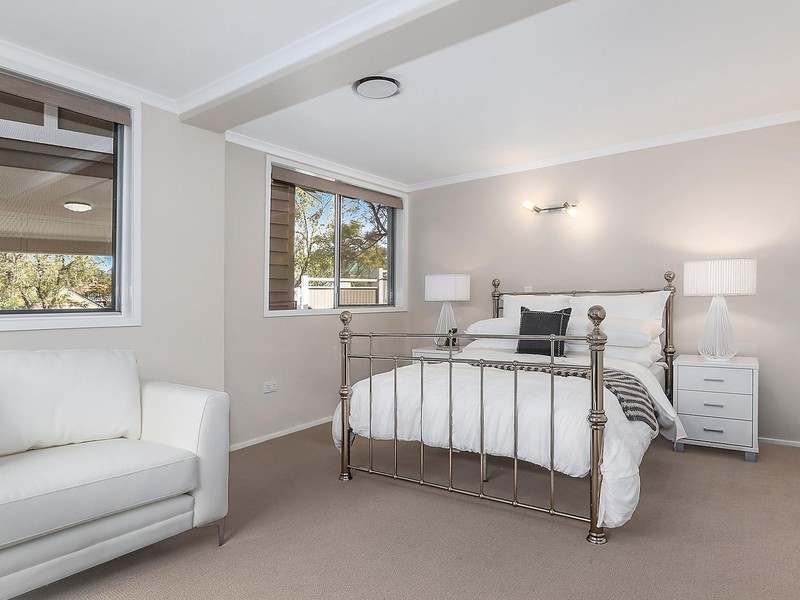 16 Hardwick Terrace, Bardon QLD 4065