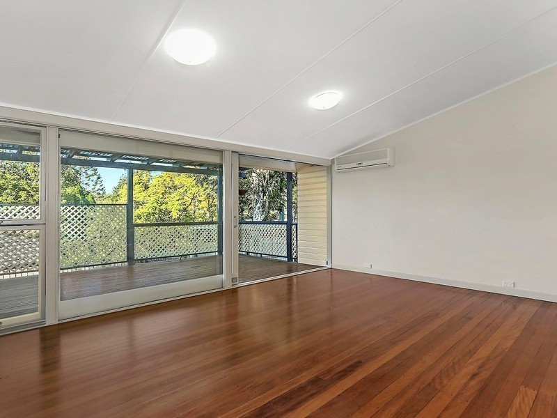 31 Quentin Street, Chapel Hill QLD 4069