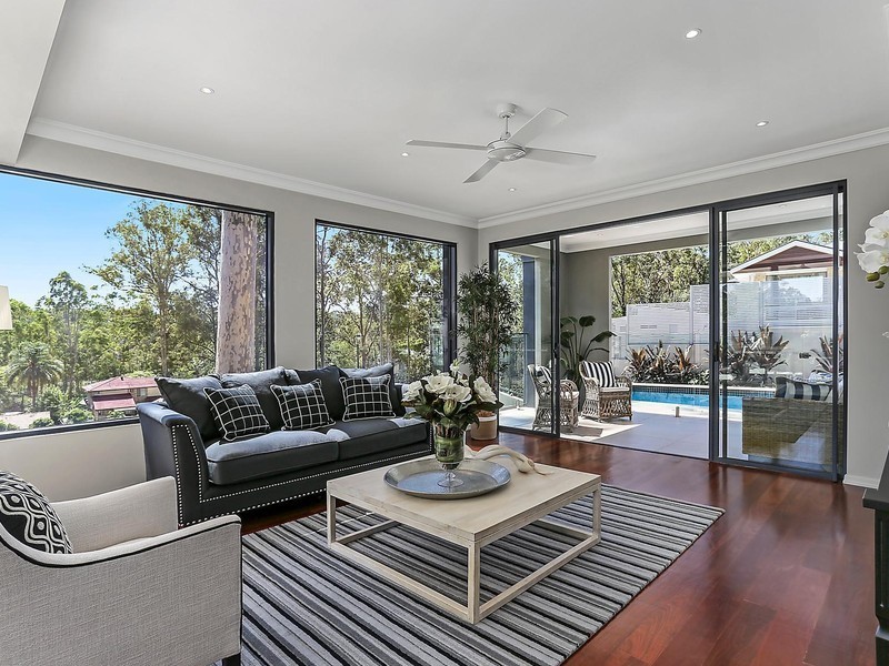 9 Henrii Lane, Chapel Hill QLD 4069